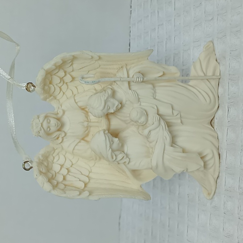 Vintage Roman Inc. Resin Nativity Ornament Ivory/Cream